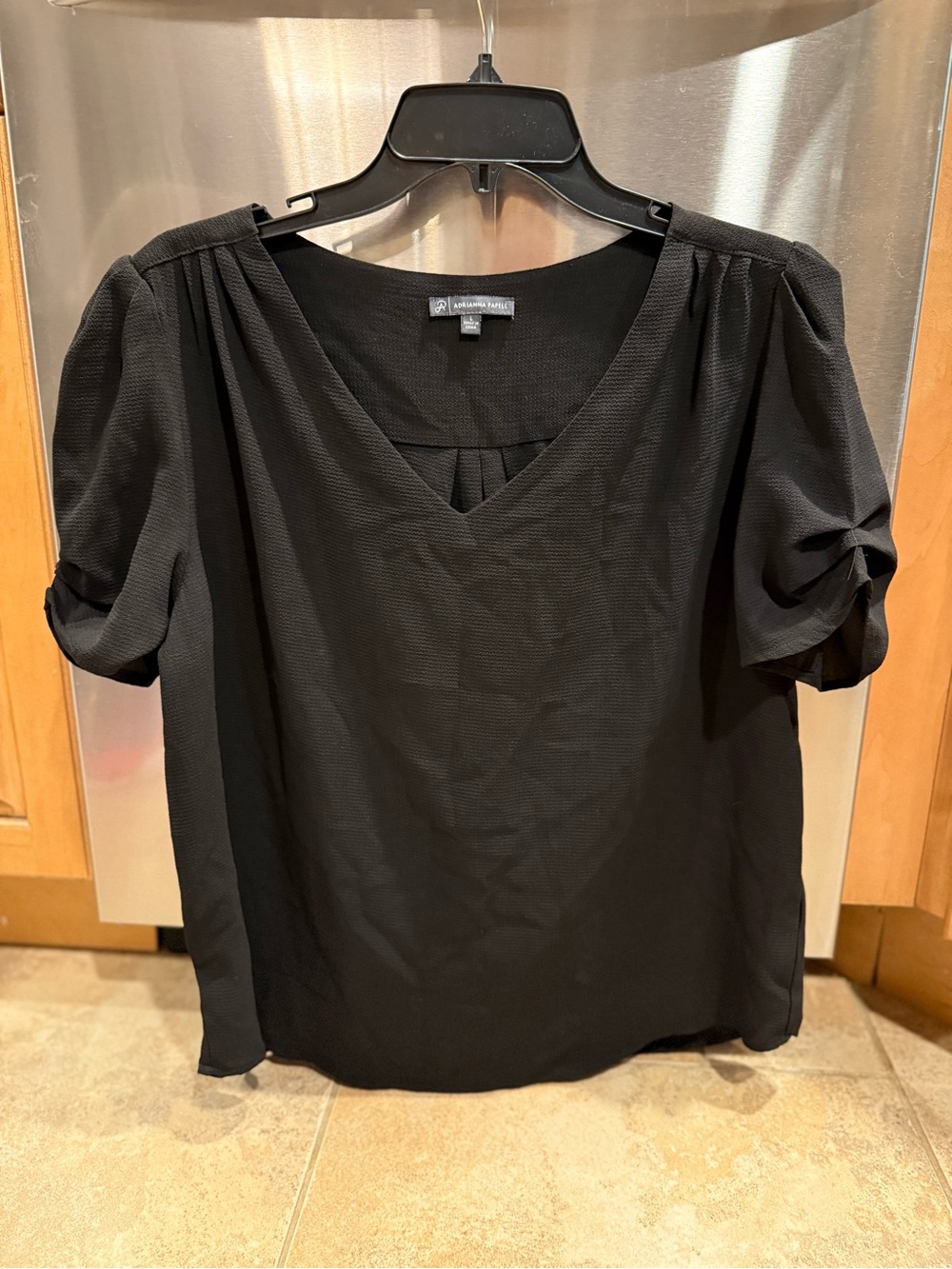 Adrianna Papell Black V-Neck Short Sleeve Blouse